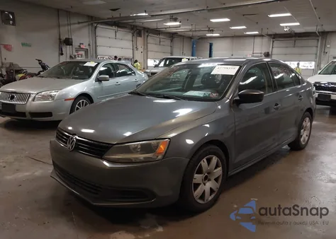 2011 Volkswagen Jetta 2.0L S из США, поврежденный, VIN 3VW2K7AJ4BM366429